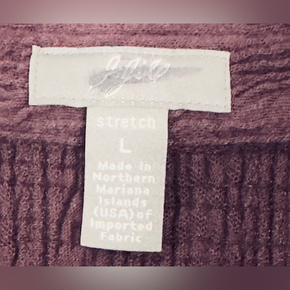 J. Jill Wine Colored Stretch V-Neck Collared Button Down Blouse … - Picture 2 of 6